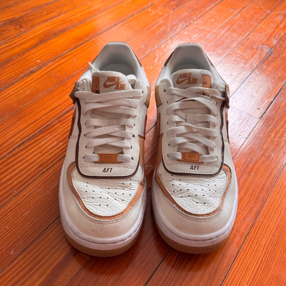 Nike Air Force 1 Shadow in Cream and Brown - Picture 3 of 8